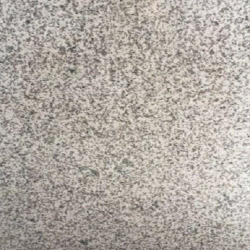 bancadas brancas e cinzas