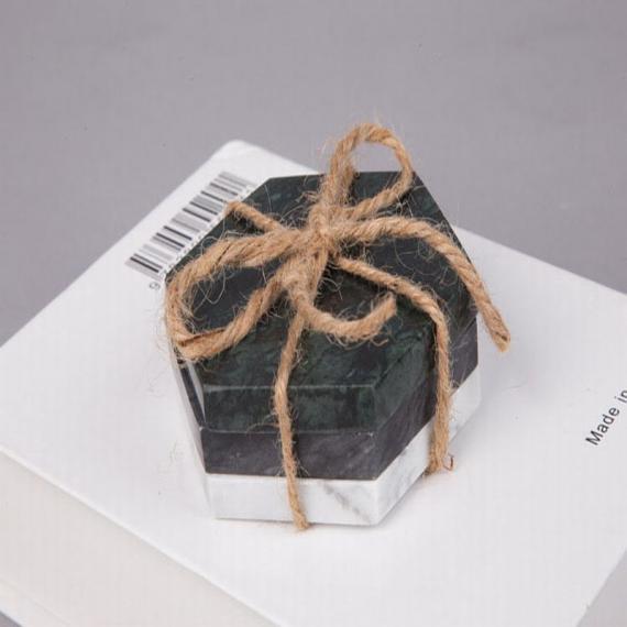 MONTANHA-RUSSA DE MÁRMORE