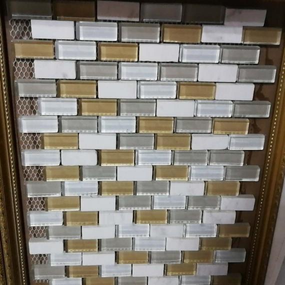 Material de construção em mosaico